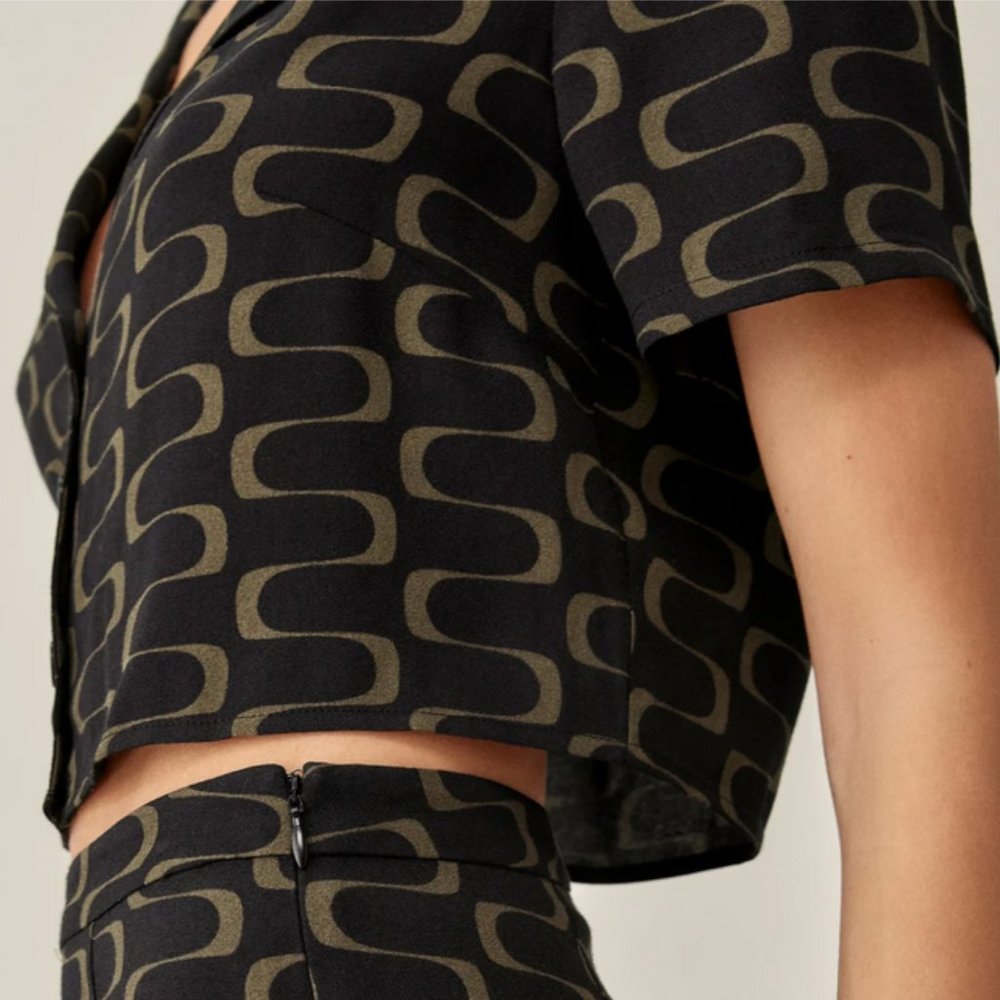 Reformation Black and Gold Patterned Noah Crop Top - Picture 2 of 8